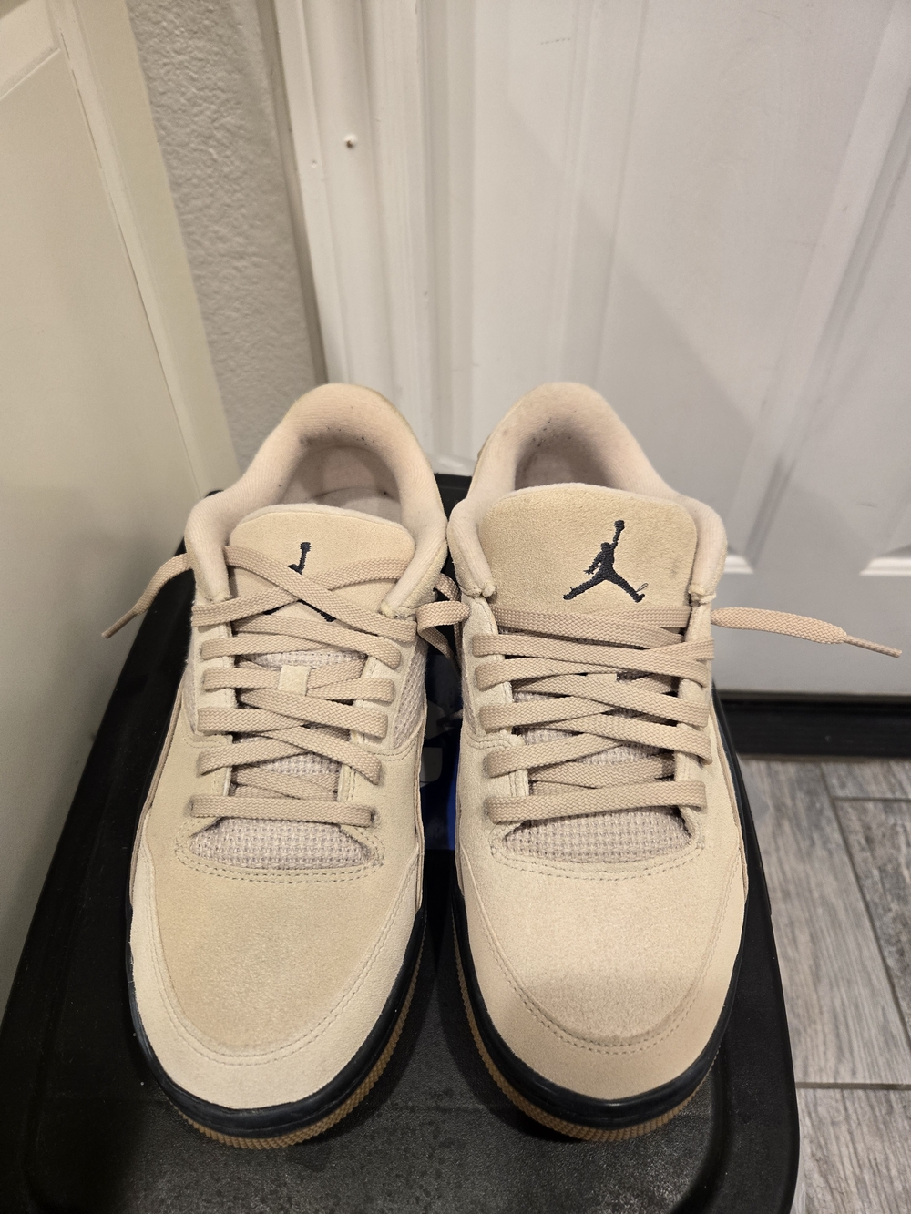 Jordan Flight Men’s Low-Top Sneakers in Beige with Black Sz 9.5 Jumpman